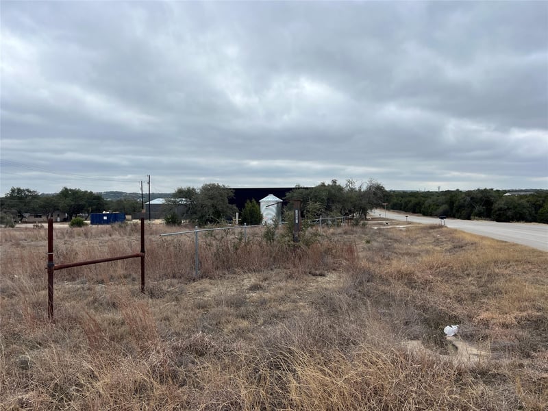 4 Anglin LN, Austin, TX 78737