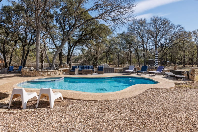 301 Green Acres DR, Wimberley, TX 78676