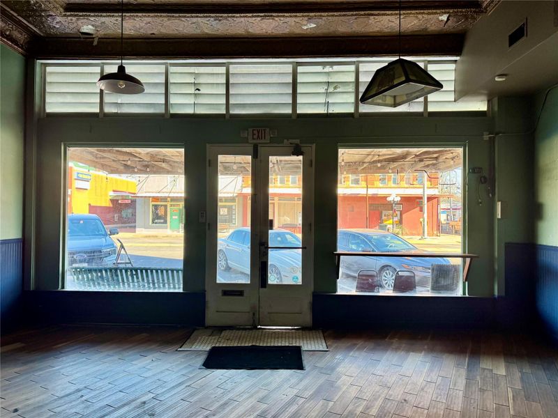 303 Main ST, Smithville, TX 78957