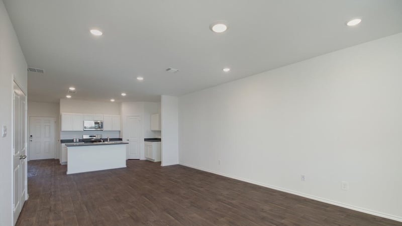 169 B Harrison XING, Uhland, TX 78640