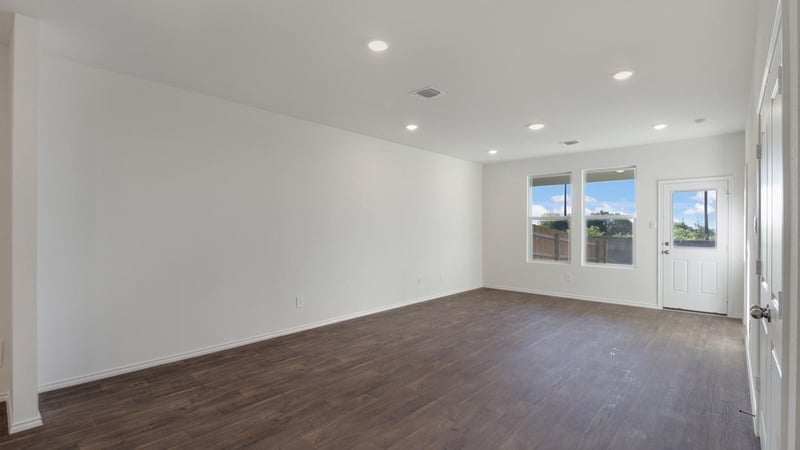 169 B Harrison XING, Uhland, TX 78640