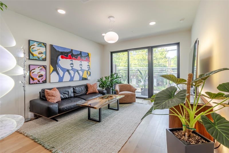 2209 S 1st ST #220, Austin, TX 78704