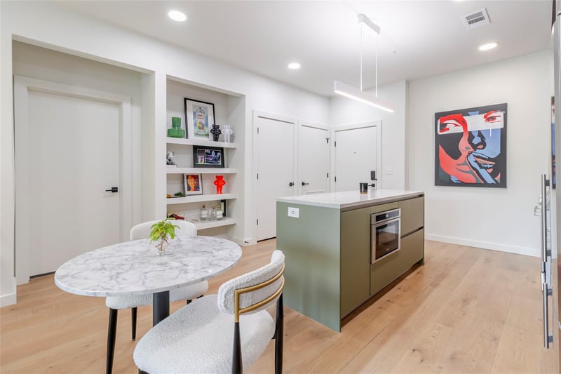 2209 S 1st ST #220, Austin, TX 78704