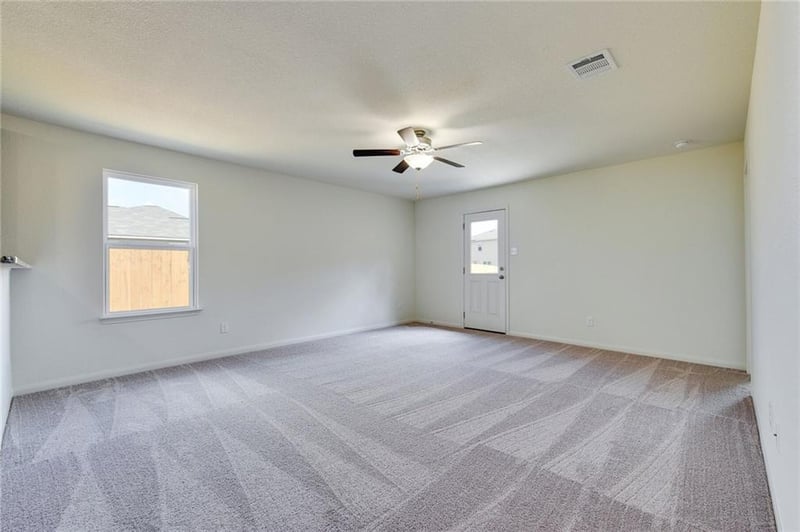 140 Allington CIR, Jarrell, TX 76537