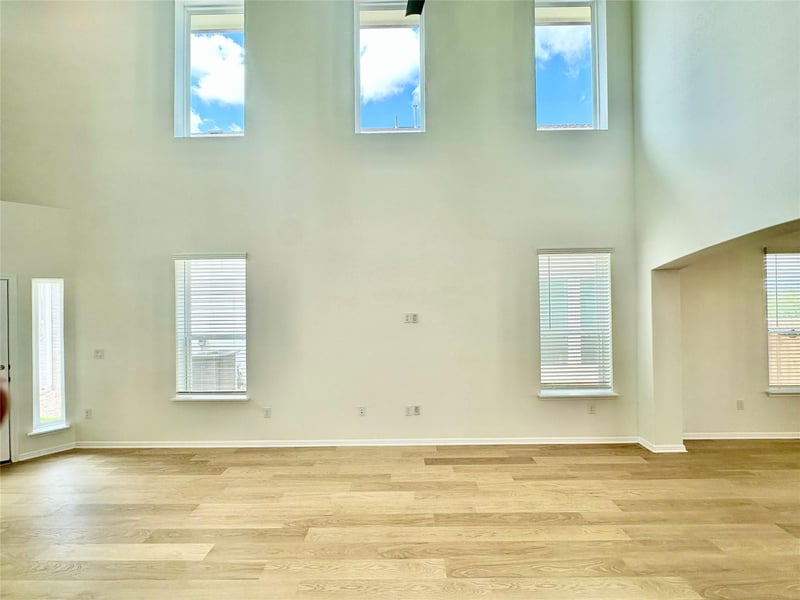 404 Young ST, Buda, TX 78610