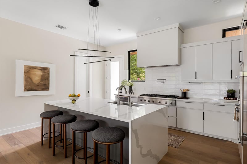 2200 De Verne ST, Austin, TX 78704
