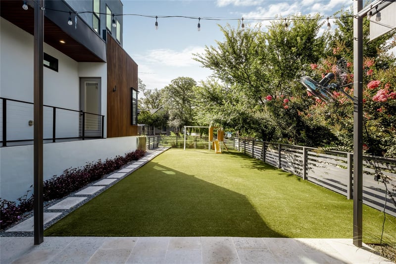 2200 De Verne ST, Austin, TX 78704