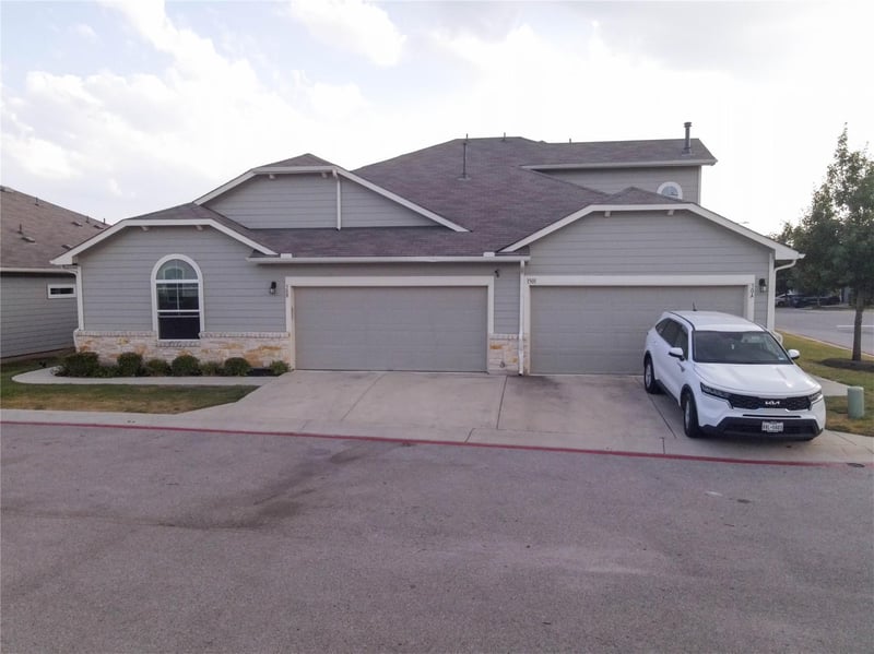 1501 Gropius LN #30B, Pflugerville, TX 78660