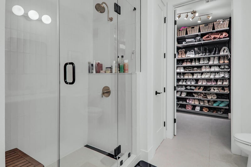 1701 Simond Ave #304, Austin, TX 78723