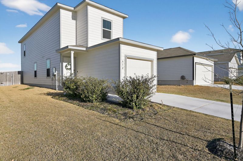 612 Marty Allen Loop, Jarrell, TX 76537