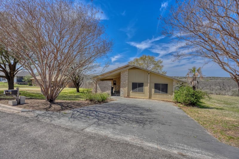 1702 Sunset DR, Marble Falls, TX 78654