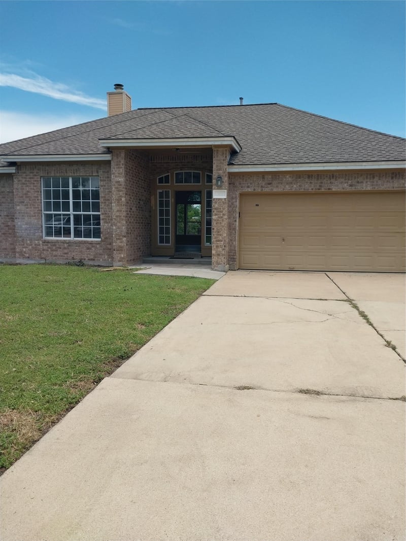301 Thunderbay DR, Georgetown, TX 78626