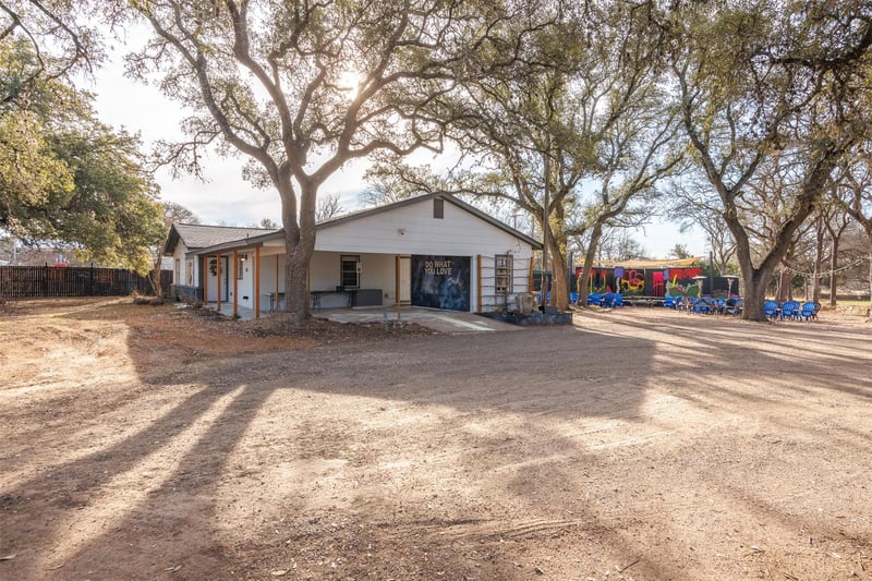 603 W Highway 290 Hw, Dripping Springs, TX 78620