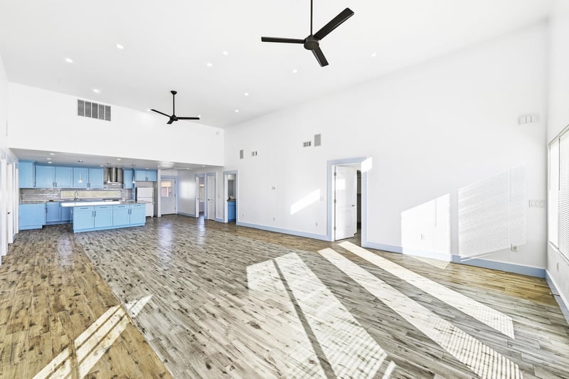 120 Loopsy LN, Dale, TX 78616
