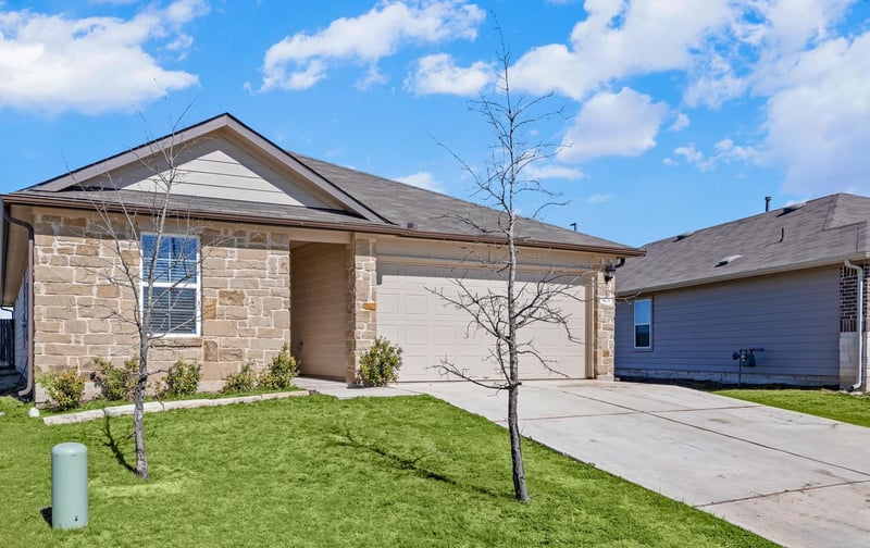 1425 London Way, Lockhart, TX 78644