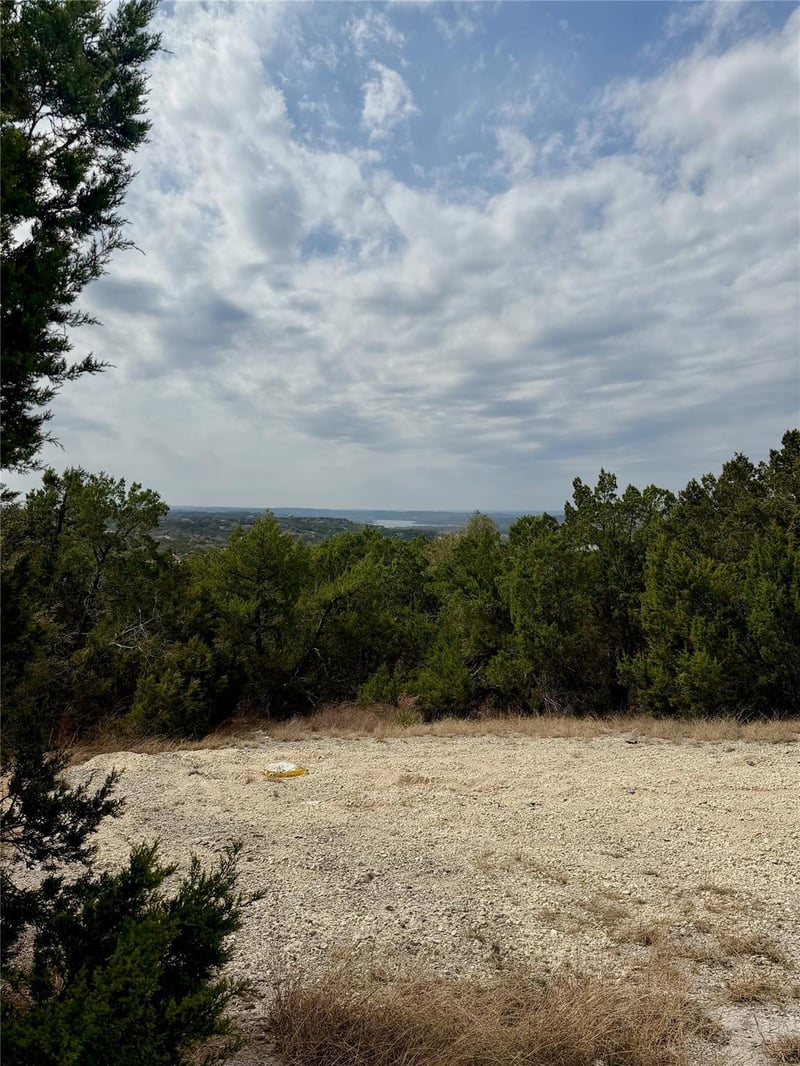 8208 Arroyo Ave, Lago Vista, TX 78645