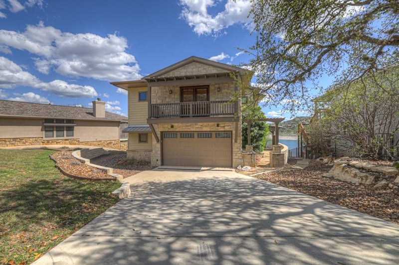 2550 Colleen DR, Canyon Lake, TX 78133