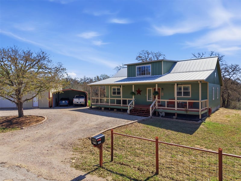 123 Meadowood DR, Elgin, TX 78621