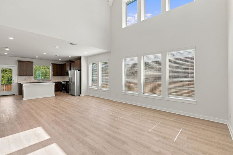 140 Bloomington Loop, Hutto, TX 78634