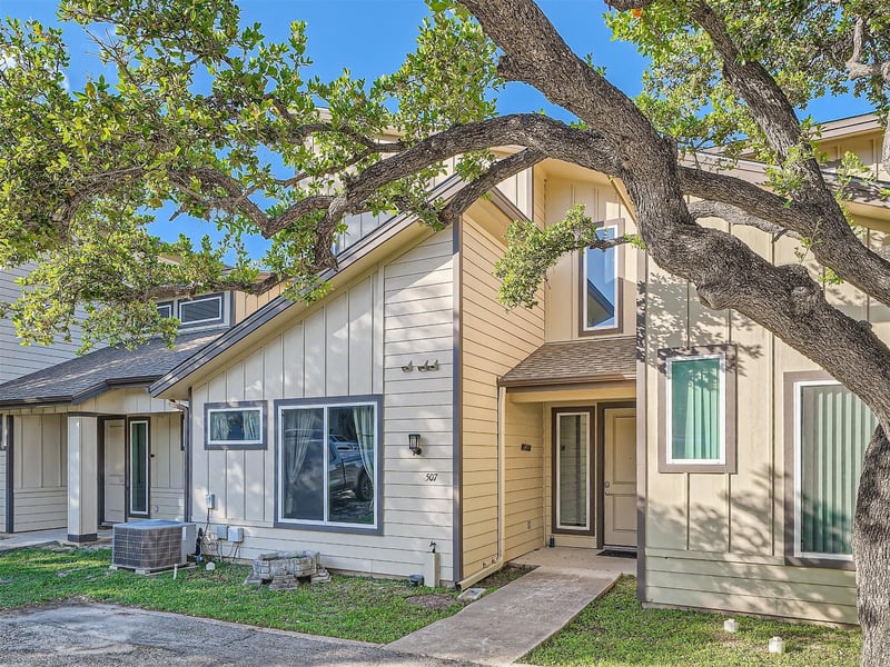507 Venture BLVD S, Point Venture, TX 78645
