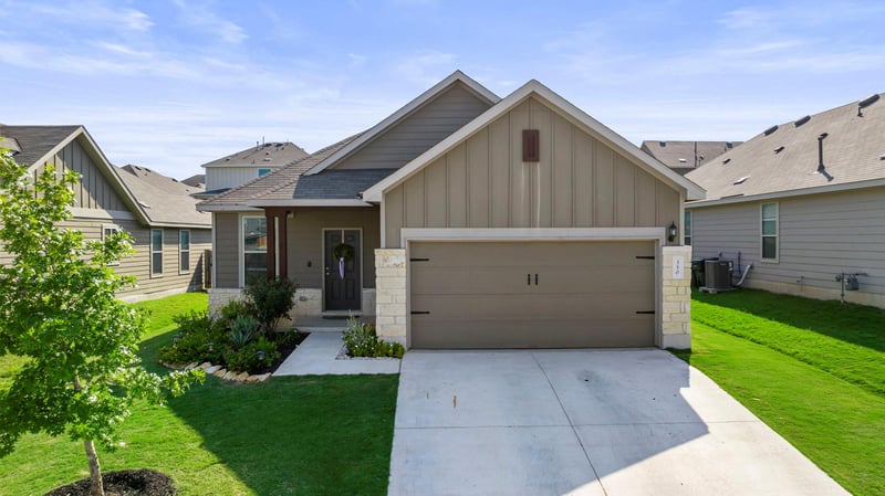 350 Purple Heart DR, Buda, TX 78610