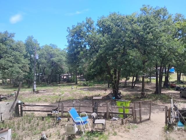647 Hidden Oaks DR, Elgin, TX 78621