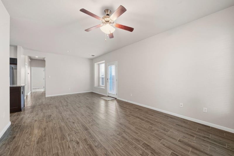 420 Spiny Lizard LN, San Marcos, TX 78666