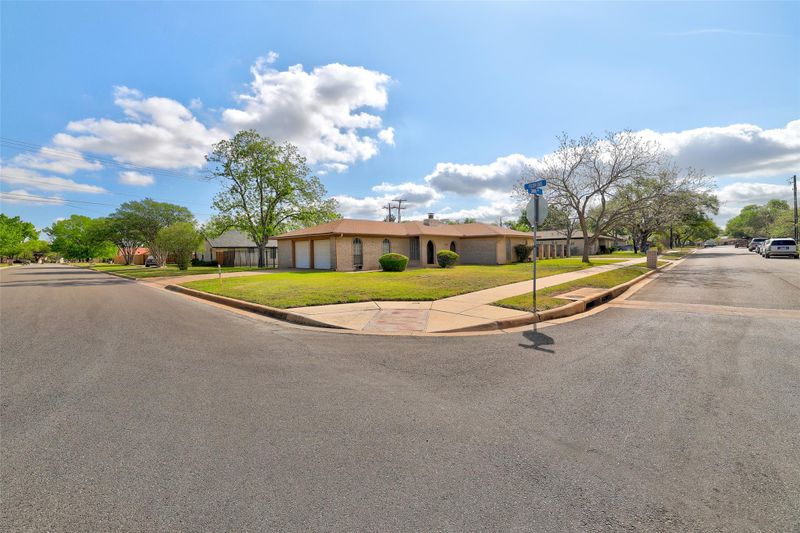 2303 Dawn DR, Georgetown, TX 78628