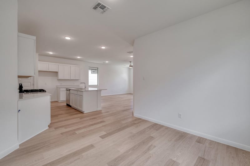190 Hornet ST, Elgin, TX 78621