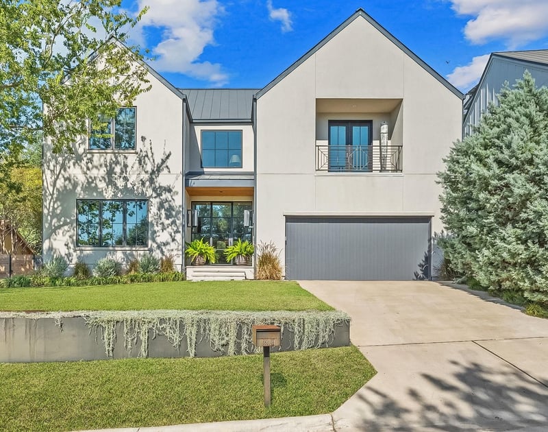 3621 Peregrine Falcon DR, Austin, TX 78746