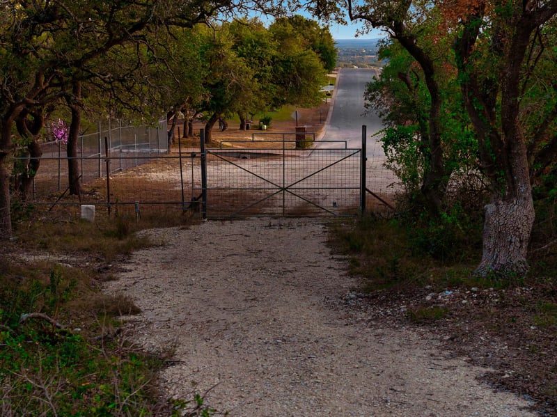 520 Harmon Hills CV, Dripping Springs, TX 78620