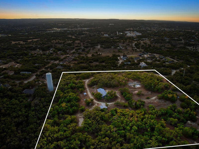 520 Harmon Hills CV, Dripping Springs, TX 78620