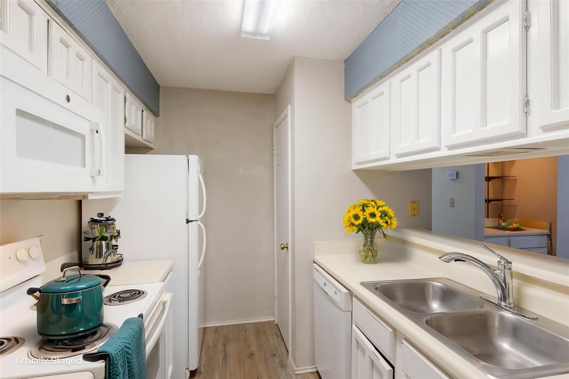 1202 Thorpe LN #216, San Marcos, TX 78666