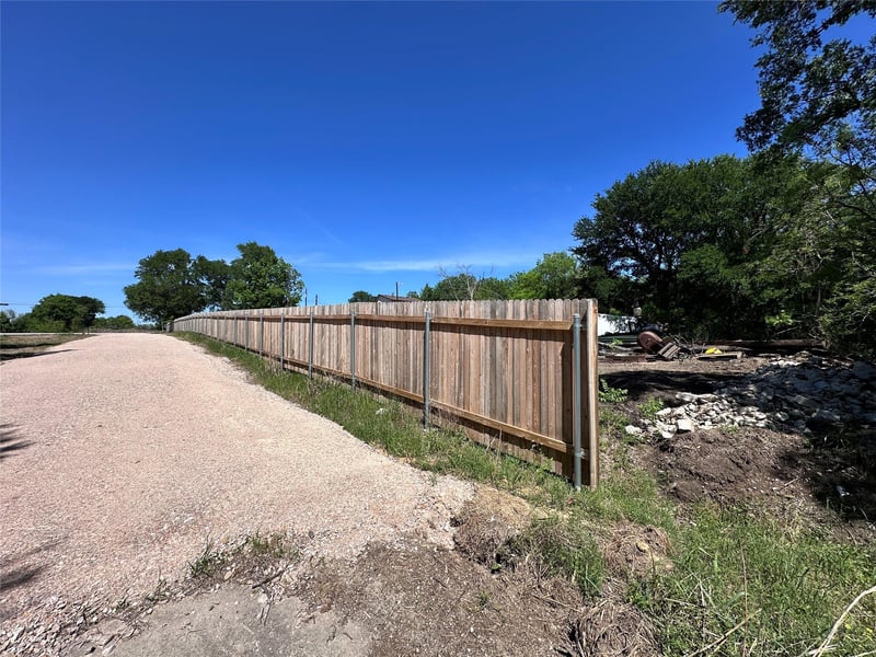 430 W Parsons ST, Manor, TX 78653