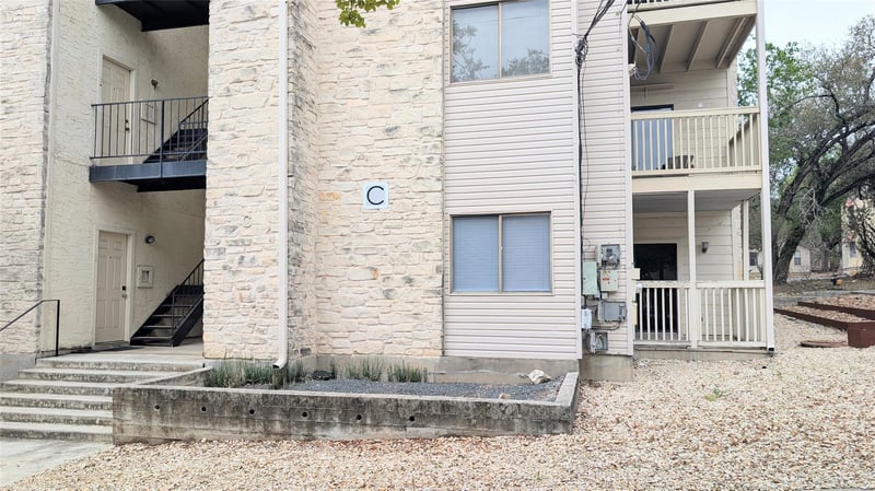 1013 Chestnut ST #C2, San Marcos, TX 78666