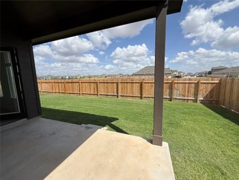 510 Corniche CIR, Hutto, TX 78634