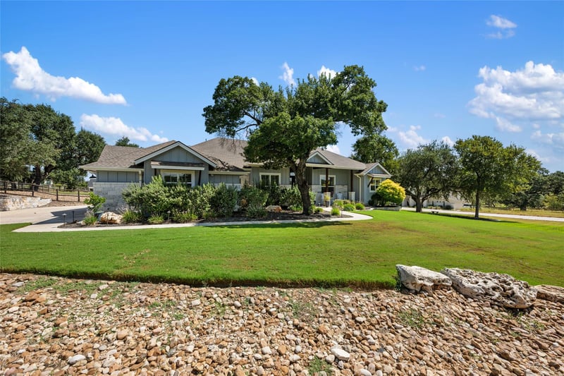 105 Stag Leap CT, Liberty Hill, TX 78642