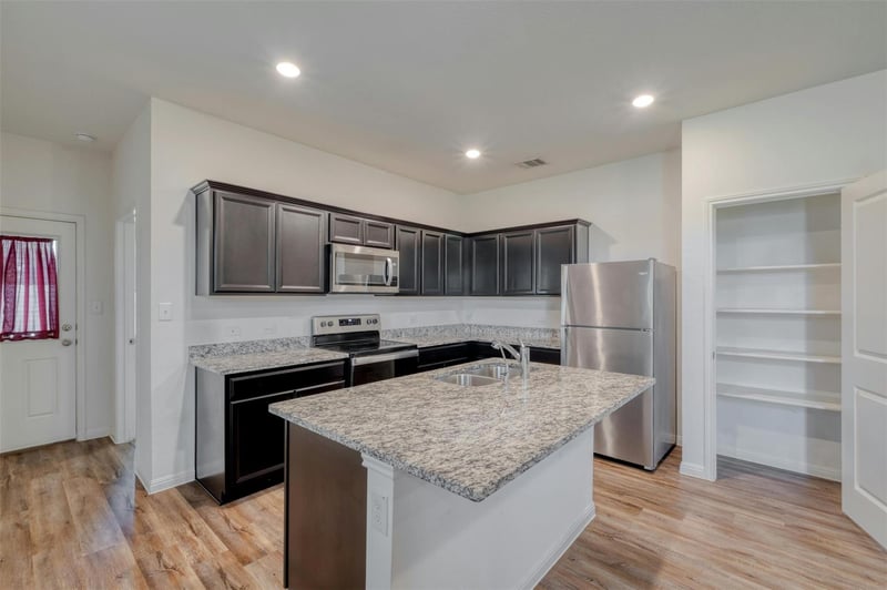 129 Athena Way, Jarrell, TX 76537