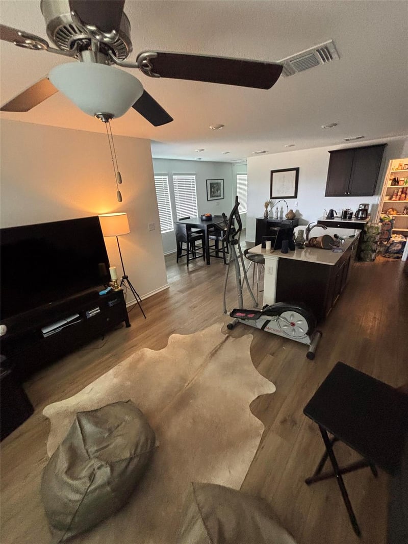 7120 Sparkling Light DR #B, Del Valle, TX 78617