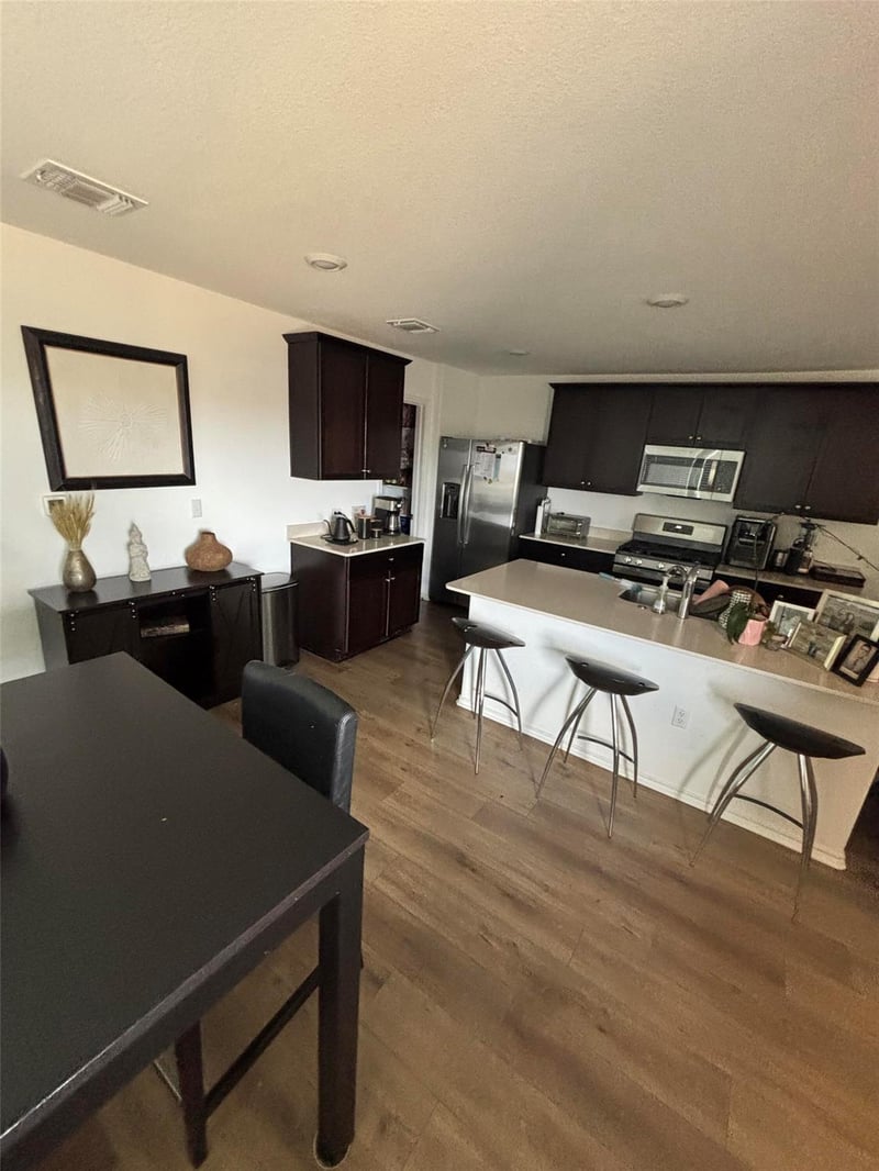 7120 Sparkling Light DR #B, Del Valle, TX 78617