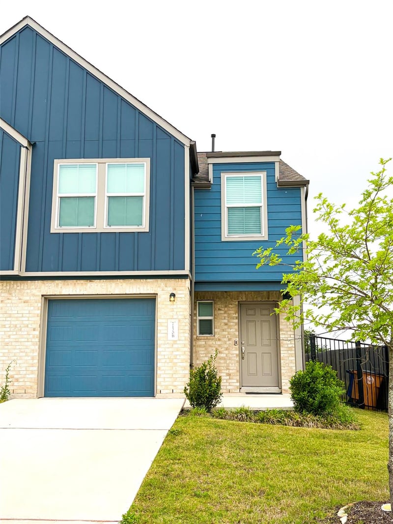 7120 Sparkling Light DR #B, Del Valle, TX 78617