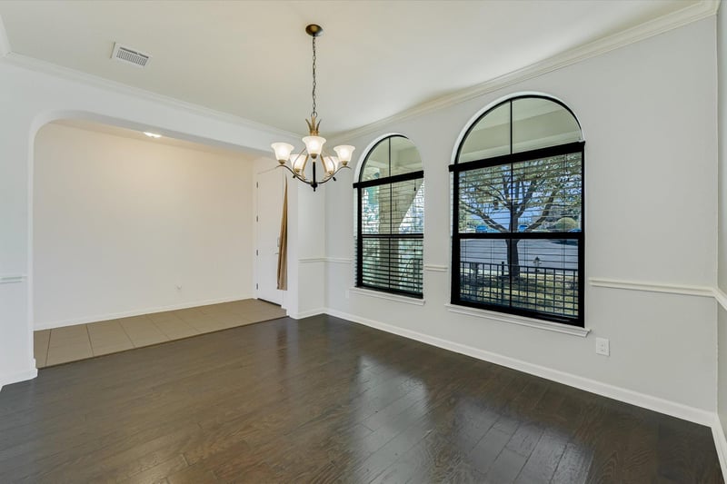 128 W Adelanta PL, Round Rock, TX 78681