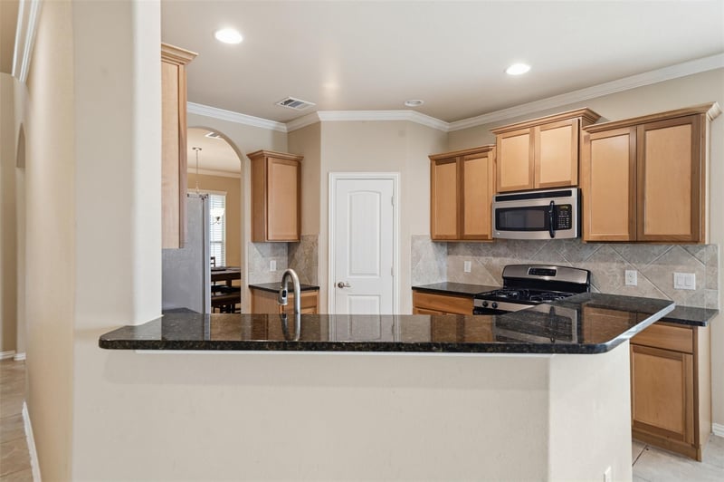 1927 Autumn Run LN, Round Rock, TX 78665