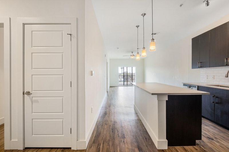 6444 Burnet RD #207, Austin, TX 78757