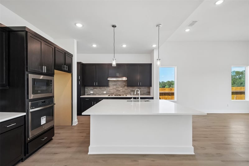 194 Christian Springs DR, Kyle, TX 78640