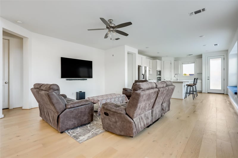100 Rangel DR, Liberty Hill, TX 78642