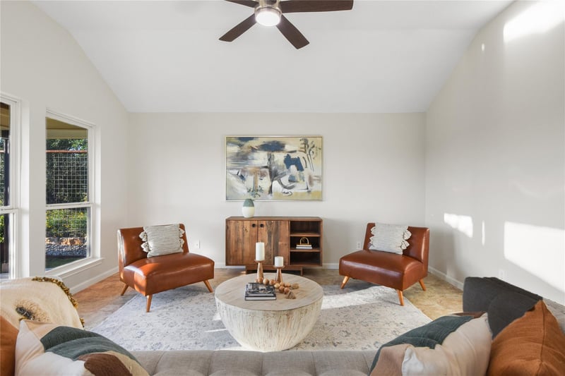 1104 Cliffview DR, Spicewood, TX 78669