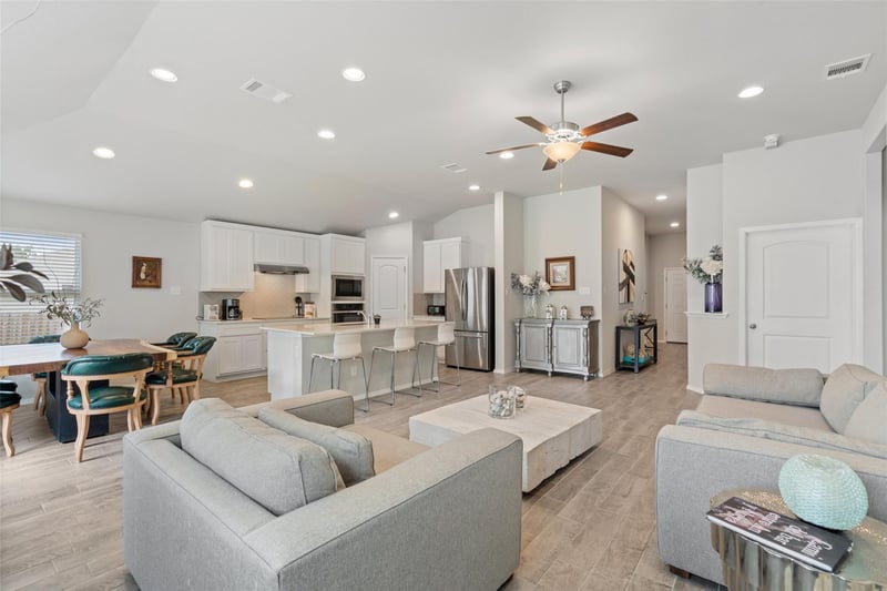 4302 Liberty LN, Lago Vista, TX 78645