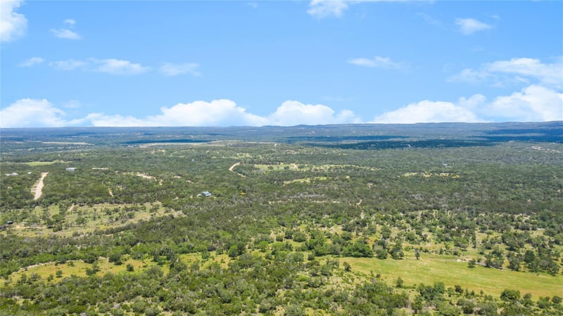 400 Wolf TRL, Wimberley, TX 78676