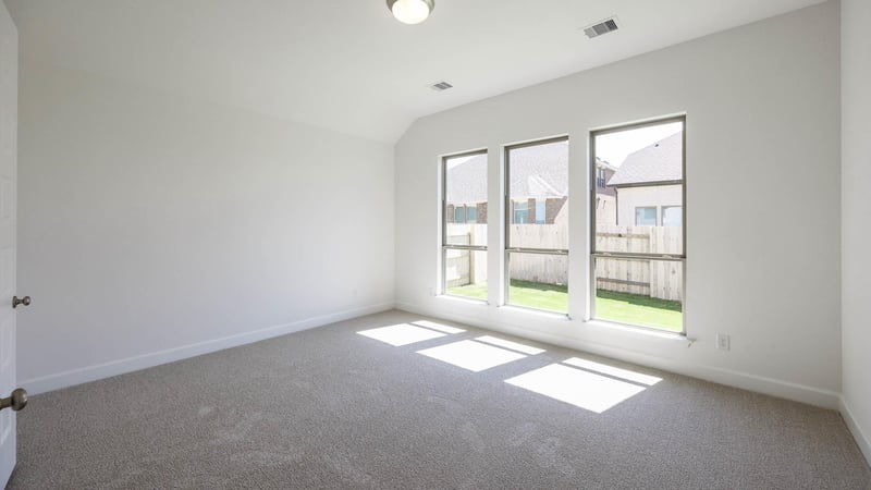 213 Green Brush DR, Liberty Hill, TX 78642